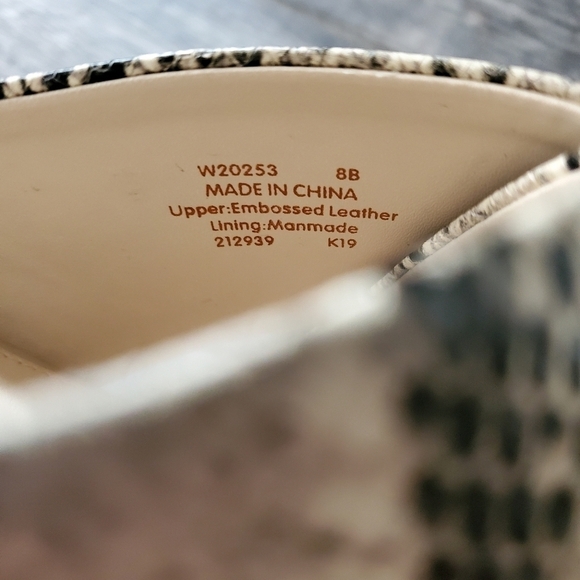 NEW Cole Haan Dakota Snakeskin Print Sandals - Picture 7 of 7